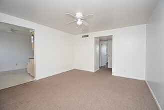 Building Photo - 20 S Mechanic St