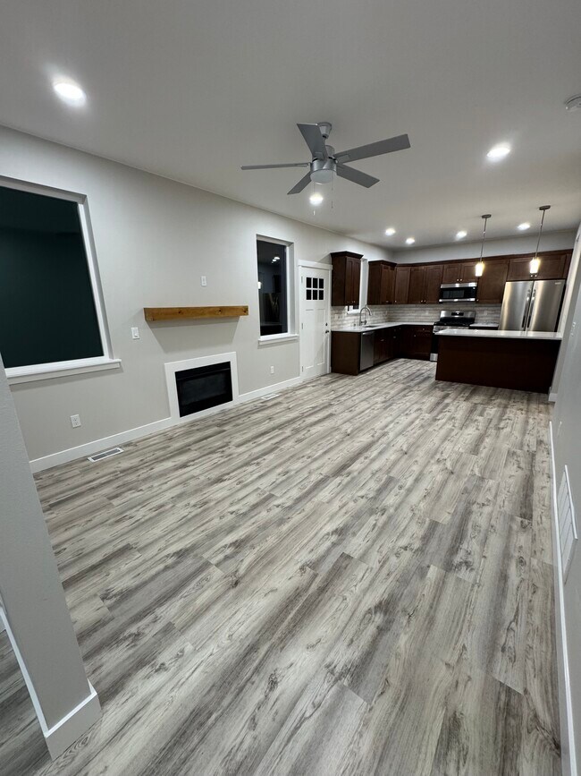 Foto del edificio - 1899 S Alliance Country Dr