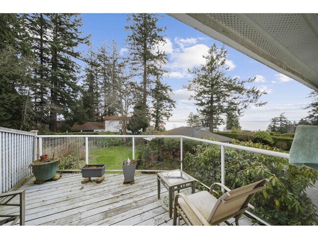 Photo du bâtiment - 14862 Thrift Ave