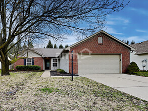 Building Photo - 432 E Pine Ridge Dr