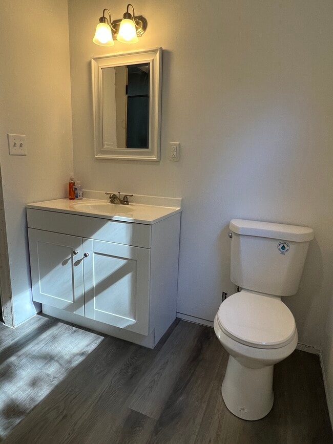 Building Photo - 104 Epworth St