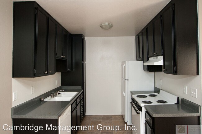 Foto del edificio - 1371 E Lexington Ave