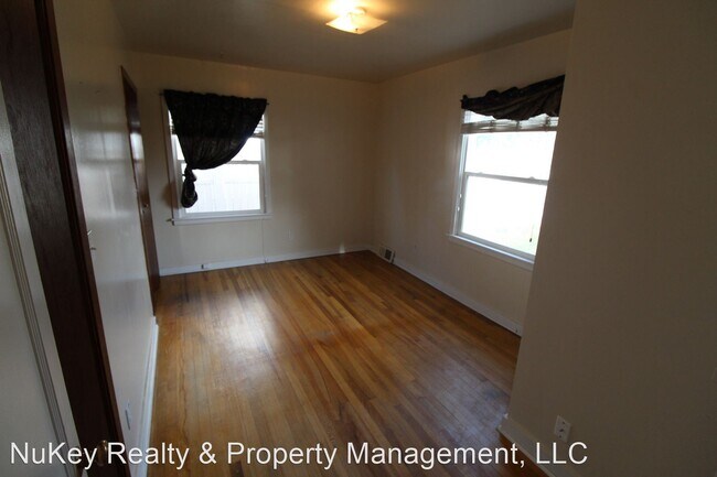 Building Photo - 4 br, 2 bath House - 4004 N Cedar St.