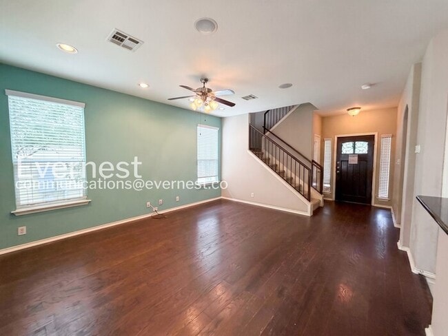 Building Photo - 3 Bed/2.5 Bath Home with Fenced Yard / Pet-Friendly / Vouchers Accepted / Available Now!