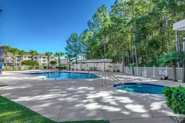 Building Photo - 242 Sun Colony Blvd