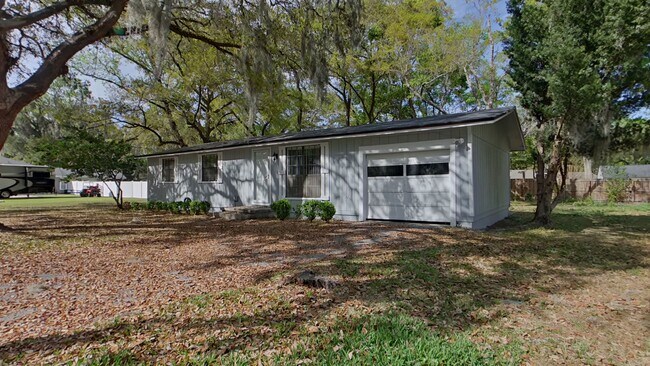 Foto del edificio - The Cozy Cottage Style Home in Fleming Isl...