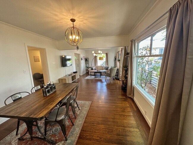 Foto del edificio - 1539-1541 E. 38th St