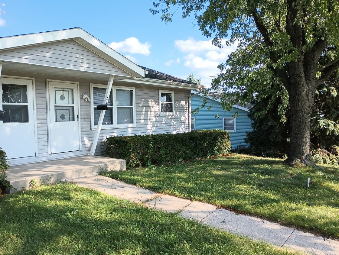 510 Cloute St, Fort Atkinson, WI 53538 Townhome Rentals in Fort