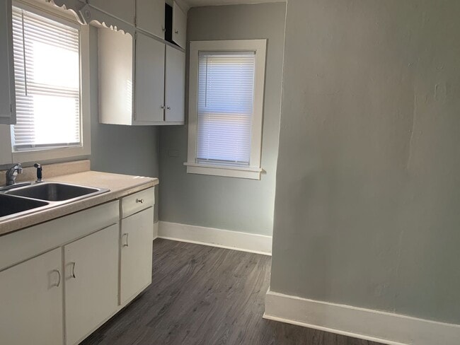 Foto del edificio - 2 bedroom, 1 bath house