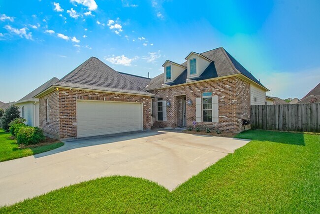 Building Photo - 39327 Ironwood Ave