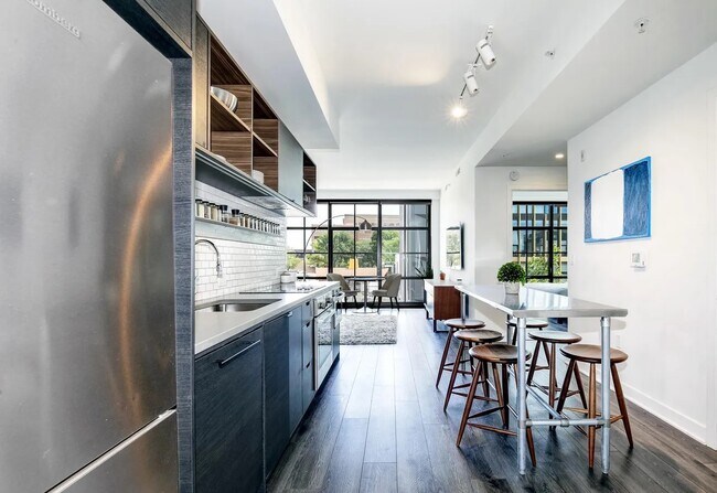 Foto del edificio - 2030 8th St NW