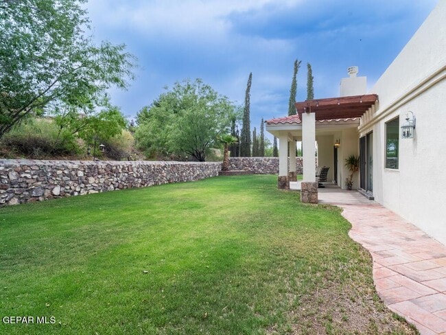 Building Photo - 528 La Cantera Dr