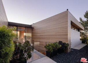 Building Photo - 1520 Carla Ridge