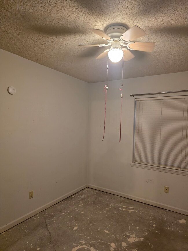 Building Photo - 255 Private Road 3396