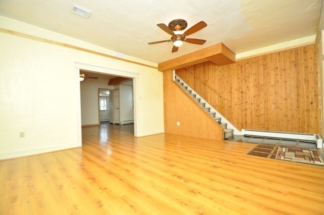 Building Photo - 204 Wood St