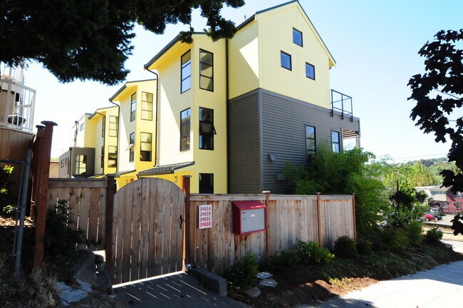 Foto del edificio - Chris Apartments