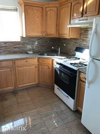 Building Photo - 6716 73rd Pl