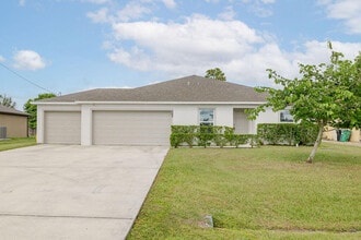 Building Photo - 362 NW Bayshore Blvd