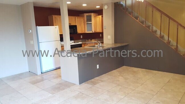Building Photo - Beautiful Two Bedroom in the Meadows