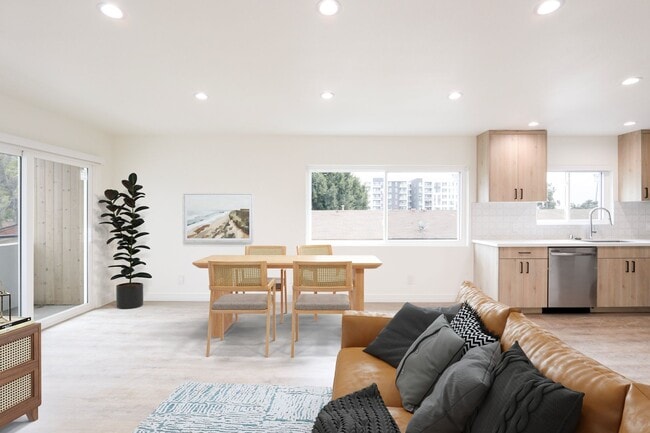 Building Photo - 6526 Homewood Ave