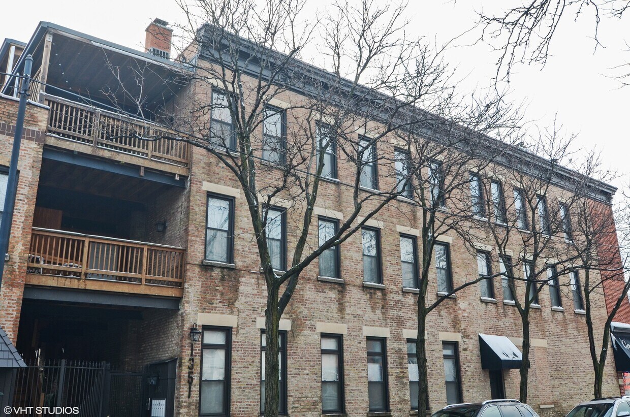 Primary Photo - 1351 W Webster Ave