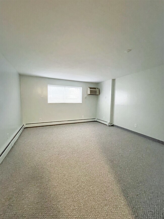 Foto del edificio - 211 W Squantum St