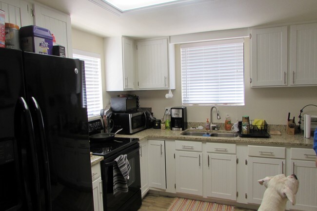 Interior Photo - 4110 N 22nd St