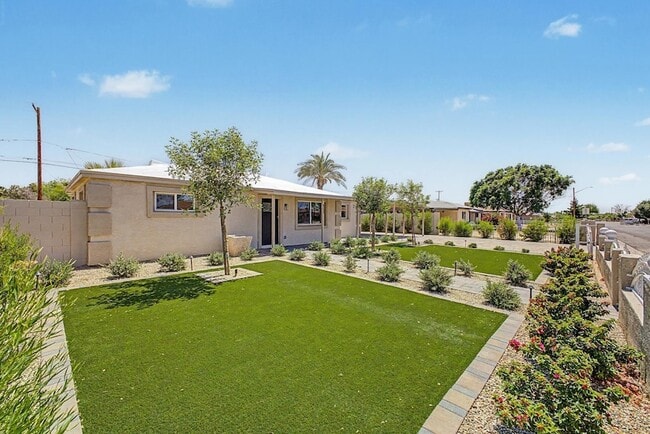 Building Photo - 8233 N 29th Ave