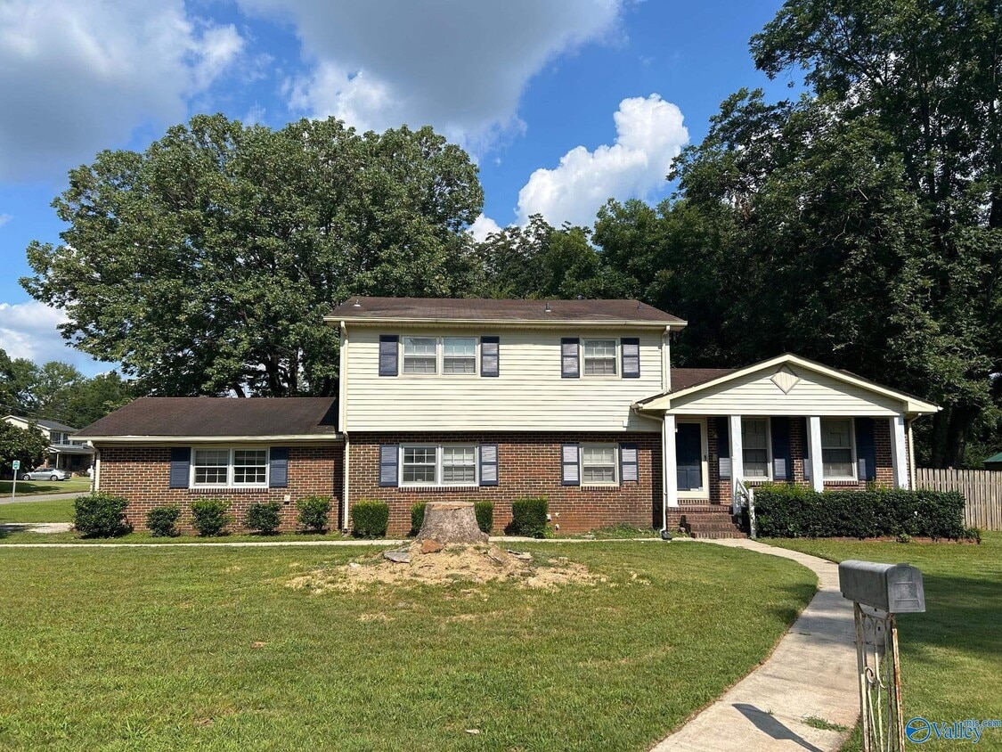 Primary Photo - 6020 Rickwood Dr NW