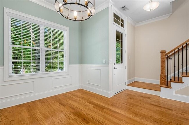 Building Photo - 1420 Briarhaven Trail