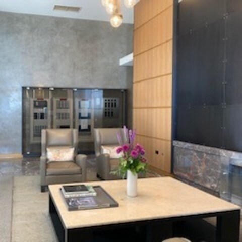 Foto del edificio - 450 E Waterside Dr