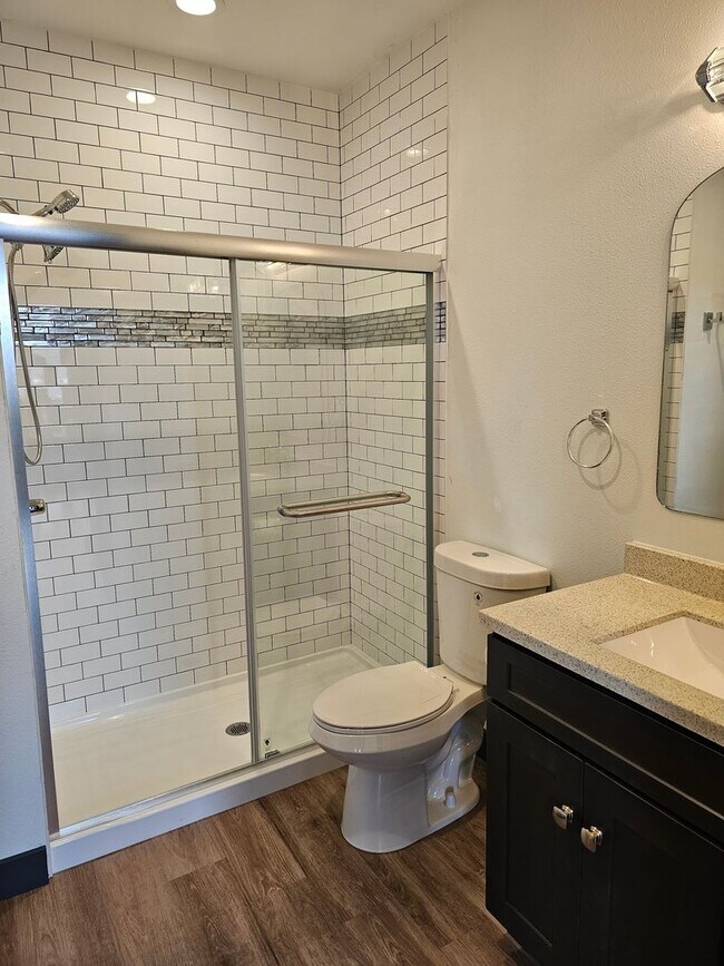 Building Photo - Genevieve Suites