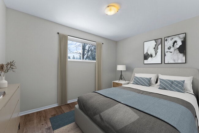 Photo du bâtiment - 290 Springbank Dr