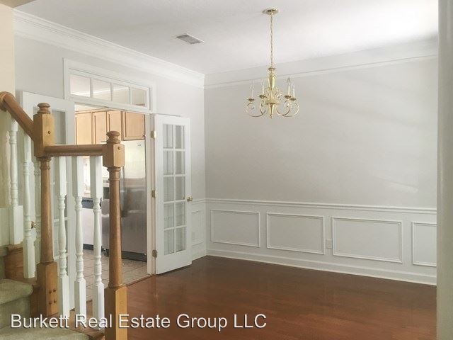 Building Photo - 4 br, 2.5 bath House - 5079 Wells Dr.