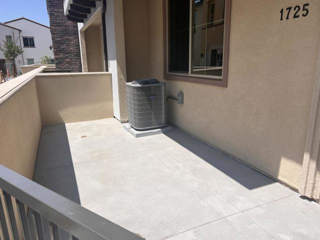 Foto del edificio - 1725 Laurelwood Wy