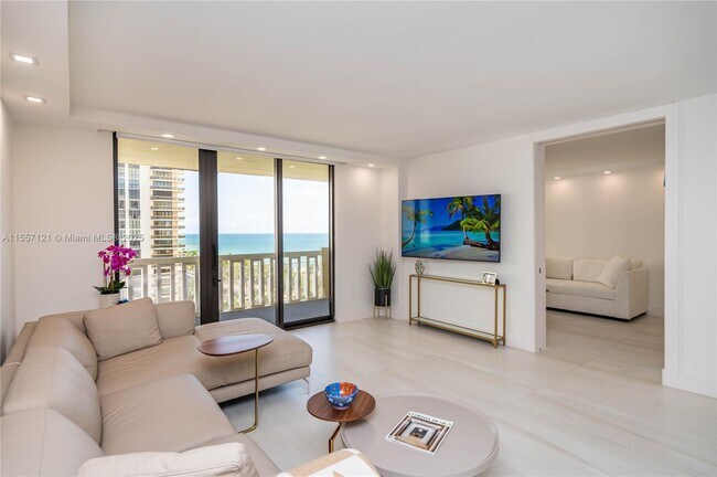 Foto del edificio - 9801 Collins Ave