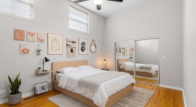 Foto del edificio - 1614 W Leland Ave