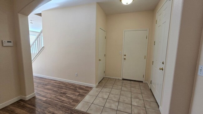 Building Photo - 2 story, 2 car garage, 4 bedroom, All appliances. move in ready home !