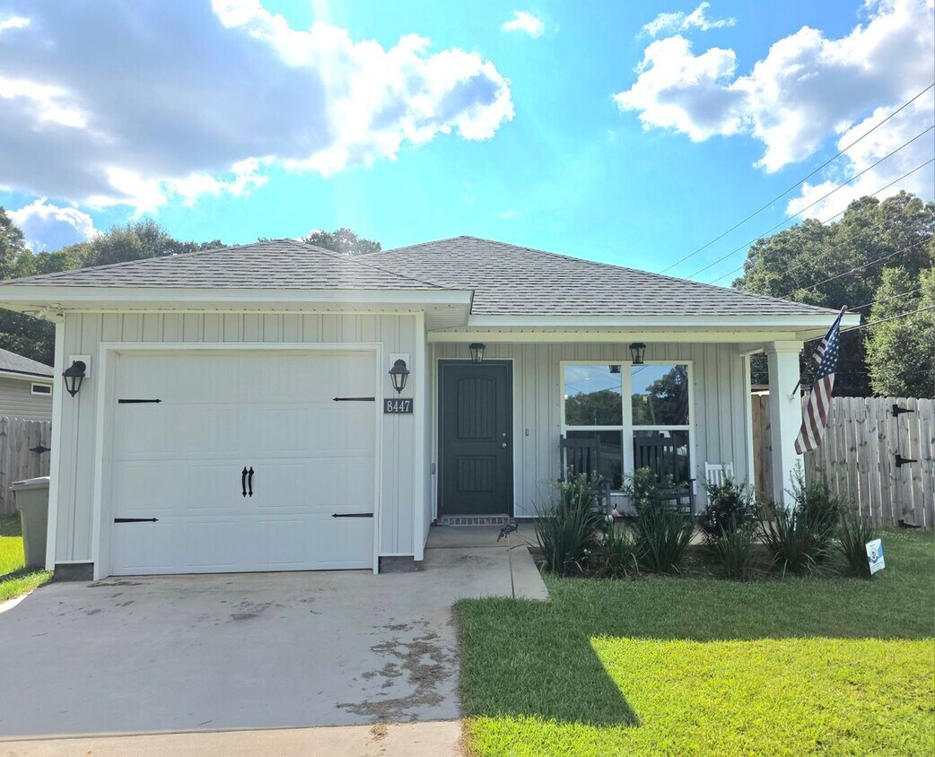 Foto principal - Almost New & Perfectly Located!