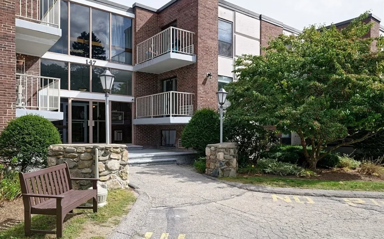 Photo - 147 Turner Rd (Holliston, MA)