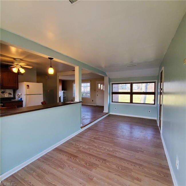 Foto del edificio - 1295 E Western Reserve Rd