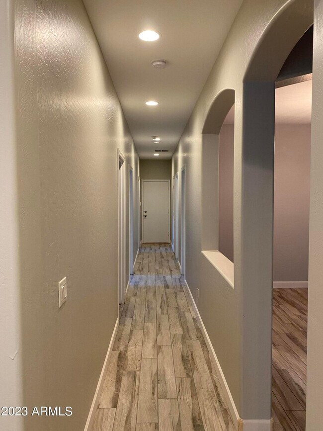 Foto del edificio - 232 W Hawk Way