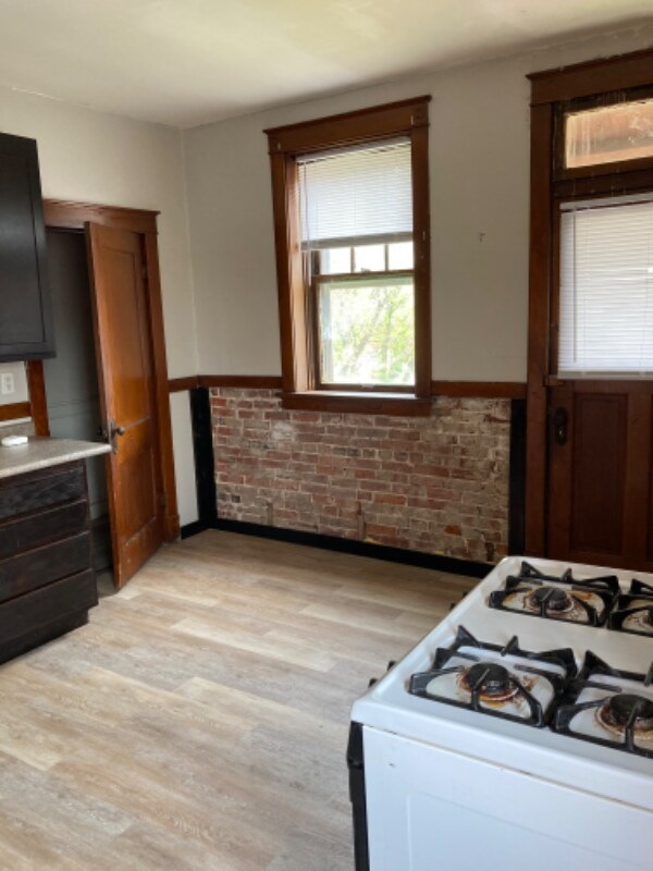 Foto del edificio - 4658-4658 Michigan Ave