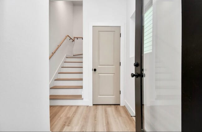 Photo - 2335 Eagle St House