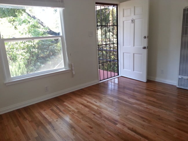 Building Photo - 1331 Verdugo Blvd