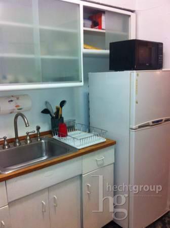 Foto del edificio - 533 W 45th St