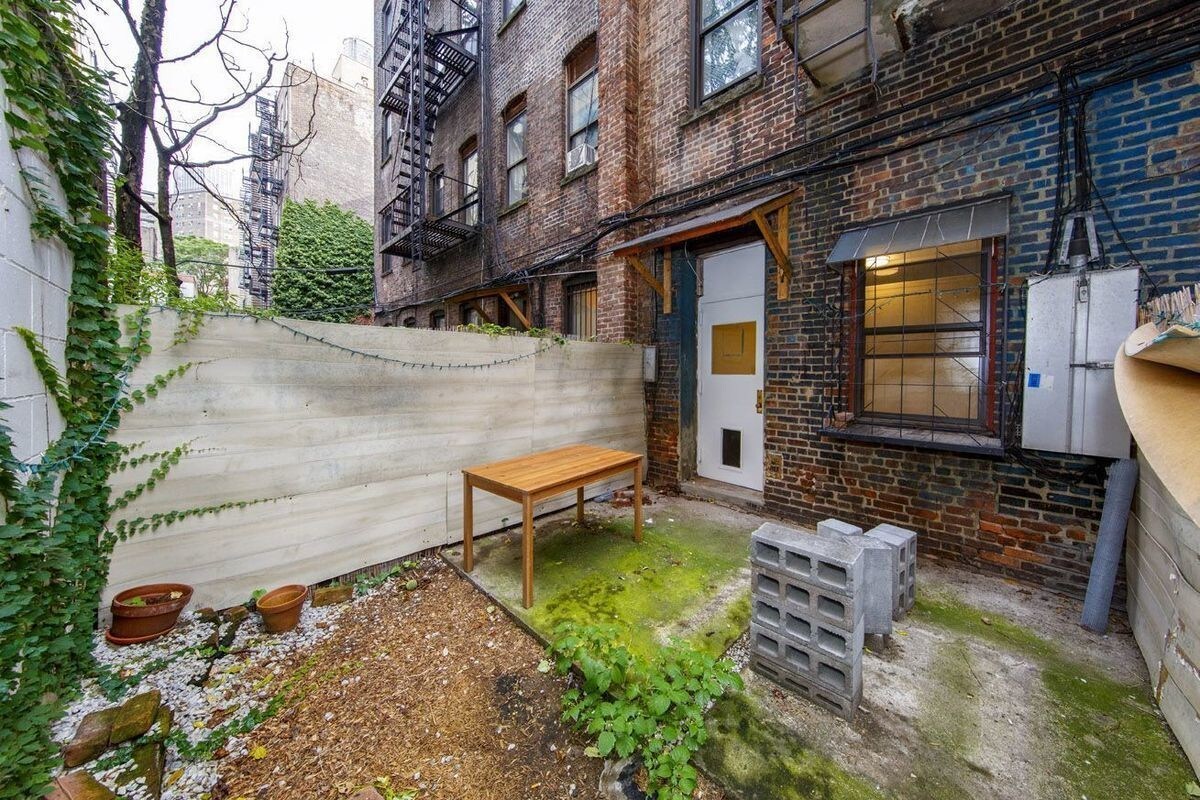 Primary Photo - 53 E 3rd St