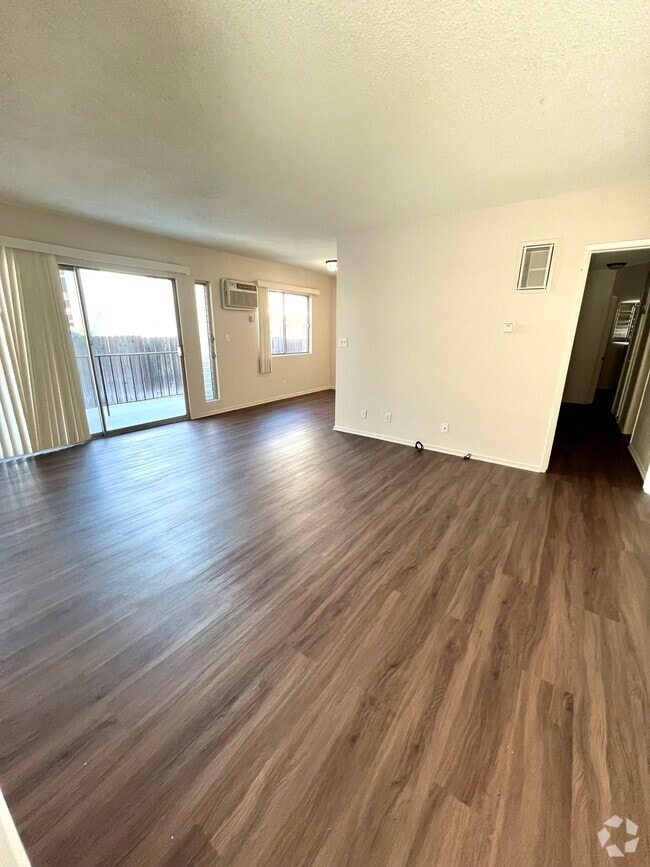 Building Photo - 406 Veteran Ave