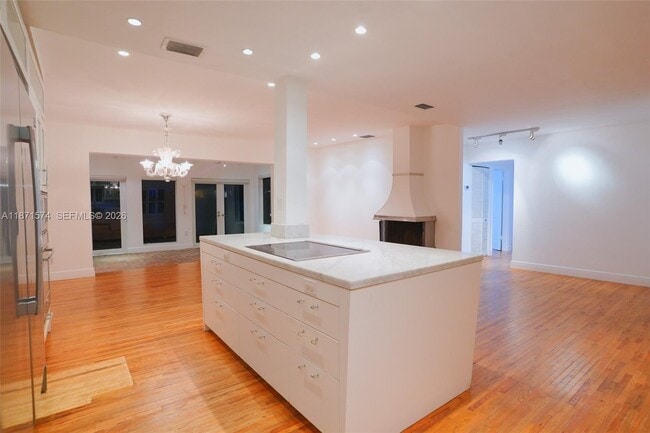 Foto del edificio - 355 Redwood Ln