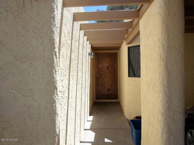 Building Photo - 650 E Camino Alteza